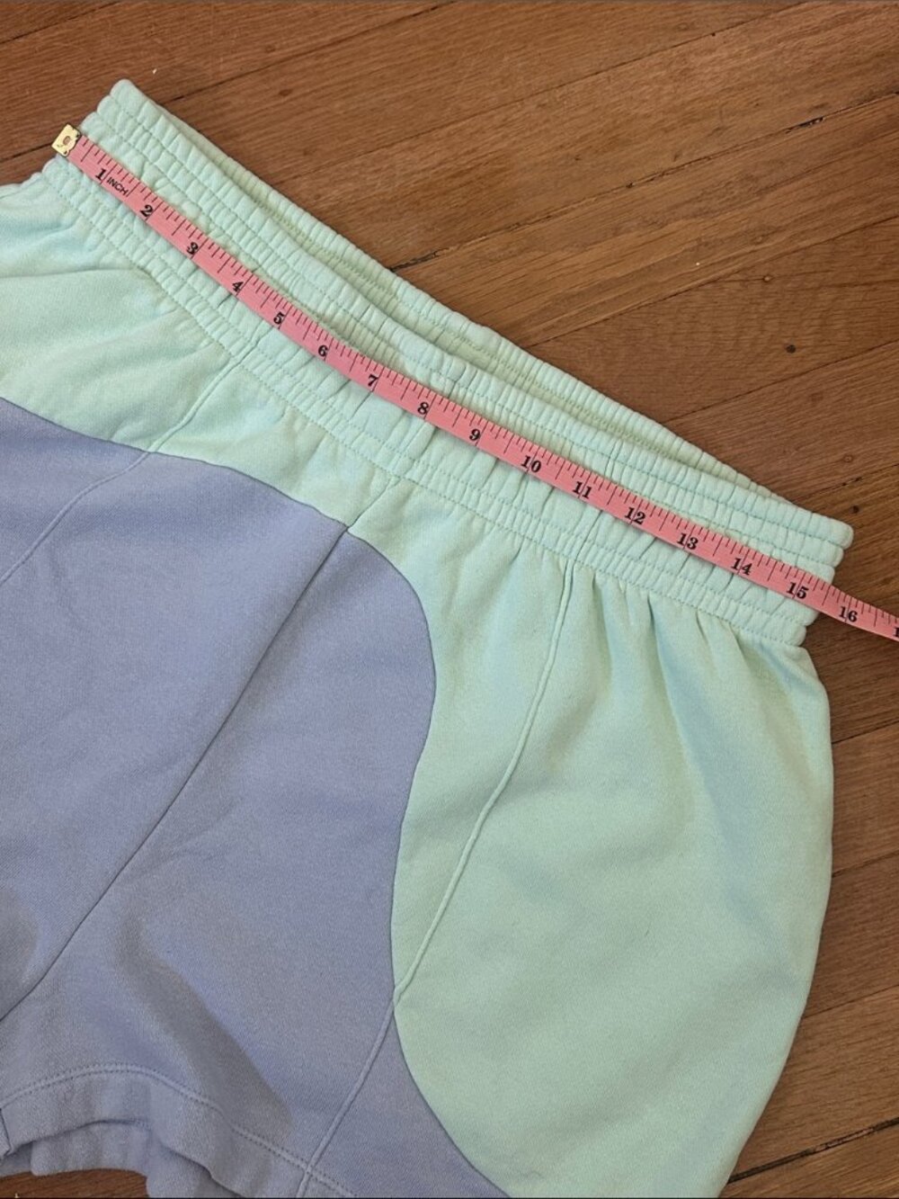 Nike Color Clash Euphoria high rise color block contrast relaxed fit sweat short - Picture 12 of 13